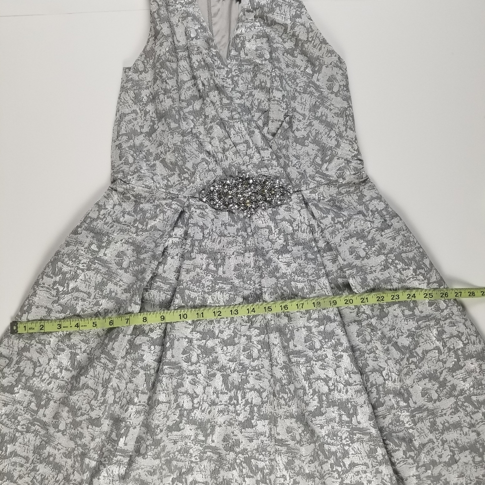 Silver dress - Picture 9 of 12